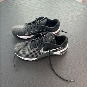 Nike Women's Metcon shoes